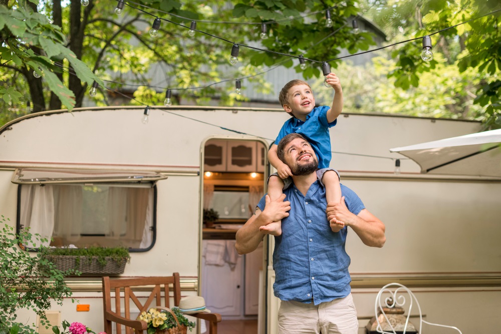 Caravaning in Lyon: where home?